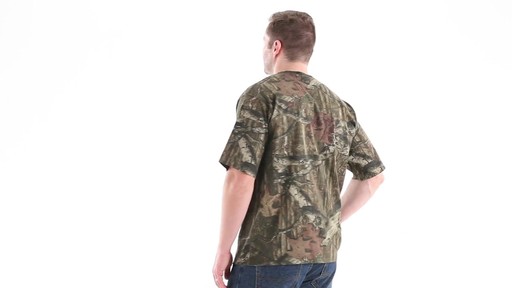 Ranger Men's Cotton/Polyester Camo T-Shirt Mossy Oak Break-Up Infinity 360 View - image 7 from the video